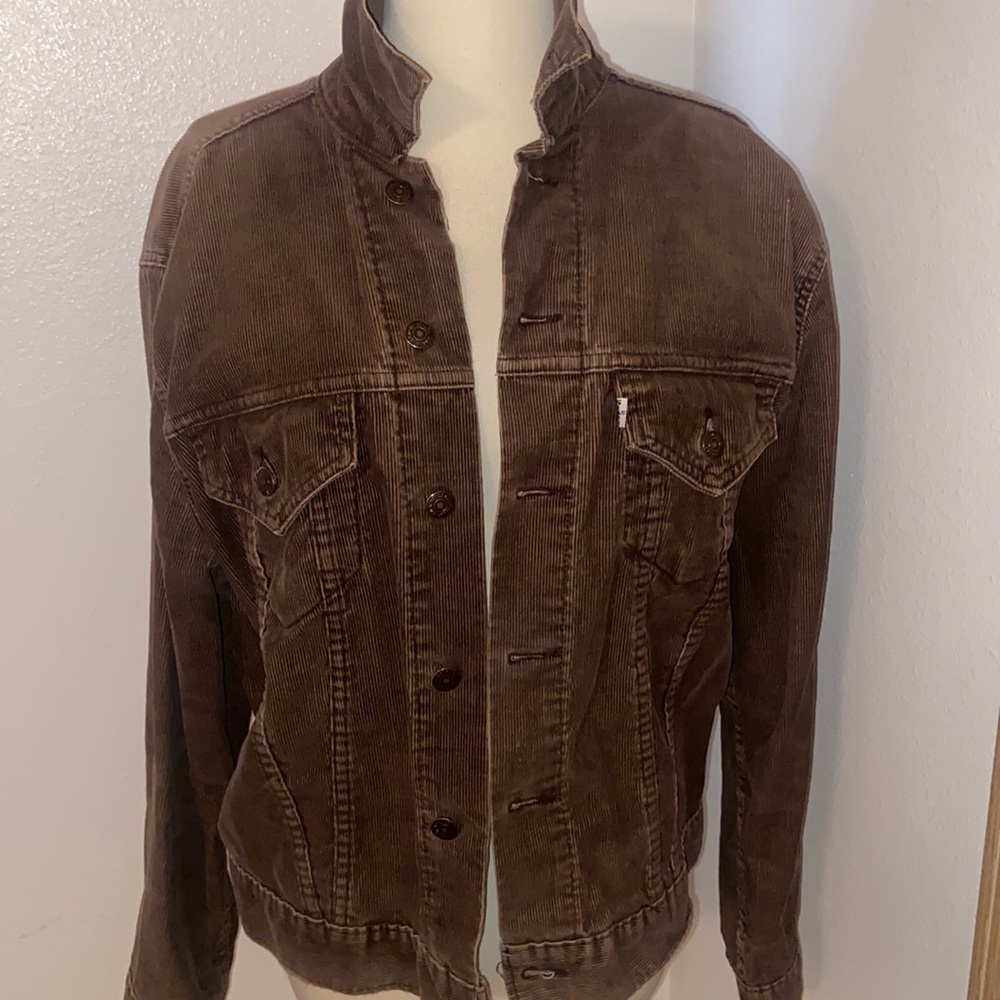 Men’sVintage Levi’s jacket white tag.